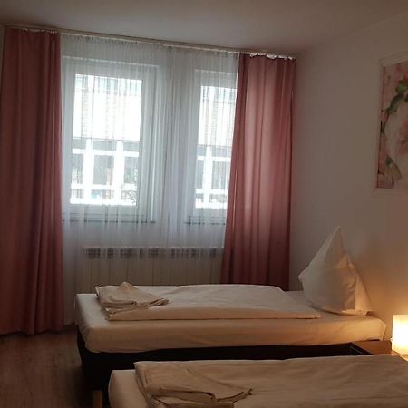 Hotelik Kameleon Pokoje Goscinne Явор Экстерьер фото
